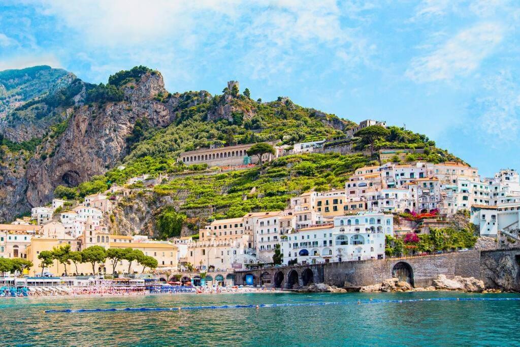 Tenuta Croce Appartamento Karol-Piscina-Vista Mare Salerno Kültér fotó